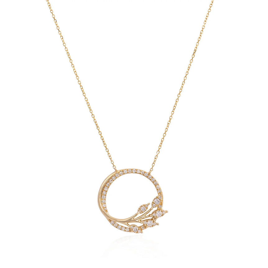 Diamond yellow gold pendant necklace