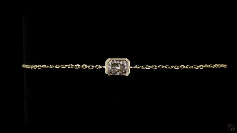 Radiant-cut Solitaire Diamond Bracelet