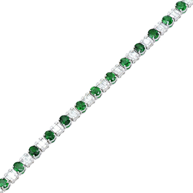 Diamond and emerald necklace